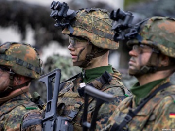 Γερμανία: Προετοιμάζεται για «ξαφνικό» πόλεμο με την Ρωσία – Επιδιώκει ηγετικό στρατιωτικό ρόλο στην ΕΕ