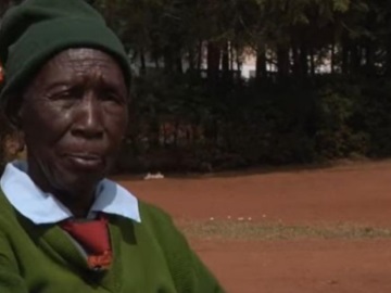 Πέθανε η γηραιότερη μαθήτρια δημοτικού σε ηλικία 99 ετών – Άρχισε σχολείο στα 94(βίντεο)