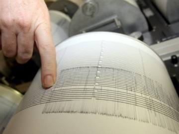 Καθησυχαστικοί οι σεισμολόγοι Τσελέντης και Σκορδίλης για το σεισμό στην Εύβοια