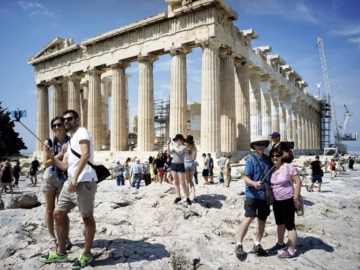«Ημέρα κρίσης» για το τουριστικό αποτύπωμα στο ΑΕΠ