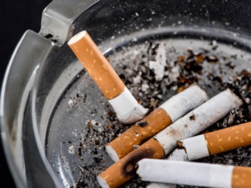 Αφανίζει το τσιγάρο η Νέα Ζηλανδία – «Δεν μπορεί να μου λένε τι θα κάνω και τι δεν θα κάνω…»
