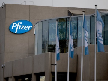 Η Pfizer ζητεί επείγουσα έγκριση του εμβολίου της στις ΗΠΑ για παιδιά 6 μηνών έως 4 ετών