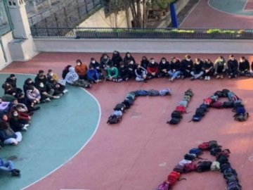 Δολοφονία Άλκη: Σχολείο της Θεσσαλονίκης έστειλε με σιωπή το πιο ηχηρό μήνυμα για τον Άλκη