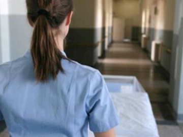Ρέθυμνο: Νεαρή νοσηλεύτρια κατήγγειλε γιατρό για σεξουαλική παρενόχληση