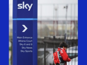 Βρετανοί δημοσιογράφοι του Sky News δέχτηκαν επίθεση από πυρά έξω από το Κίεβο - Ένας τραυματίας