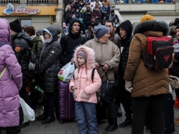 Έως και 15 εκατομμύρια μπορεί να φτάσουν οι Ουκρανοί πρόσφυγες – Εκτιμήσεις της Ύπατης Αρμοστείας του ΟΗΕ