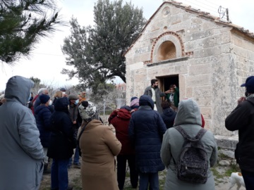 Αίγινα: Ξενάγηση στο βυζαντινό μνημείο της Ομορφοκκλησιάς από τον κ. Ι.Δέδε.