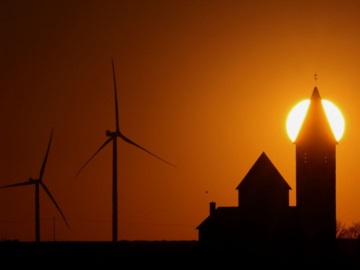 ΑΠΕ: Ήλιος και άνεμος προσφέρουν το 38% της ηλεκτρικής ενέργειας παγκοσμίως