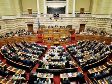 Βουλή: Διχάζουν τα μέτρα στήριξης