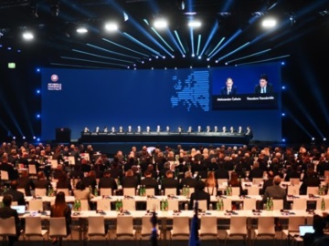 Η UEFA επέτρεψε στη Ρωσία να συμμετάσχει στο 46ο συνέδριό της