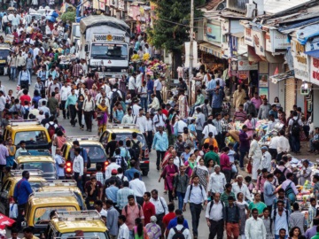 Η Ινδία ξεπερνάει σε πληθυσμό την Κίνα