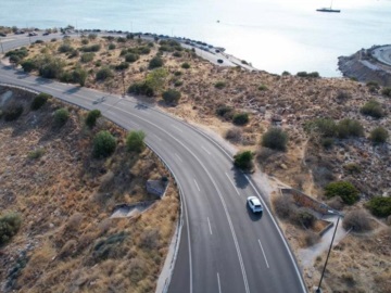 Νέο βελτιωμένο οδικό δίκτυο στην παραλιακή από τη Βουλιαγμένη μέχρι και τη Βάρκιζα-Λιμανάκια Βουλιαγμένης από την Περιφέρεια Αττικής