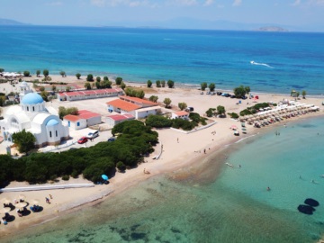 Times: Τα Αγκίστρι στα δέκα καλύτερα ελληνικά νησιά για ήρεμες διακοπές