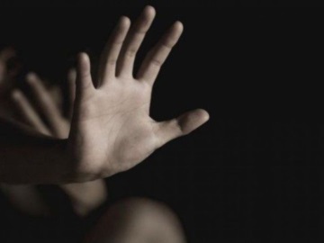 Βόλος: «Ήξερα ότι βίασε την κόρη μου ο αδερφός μου» – Σοκάρει η μητέρα της 23χρονης ΑμεΑ