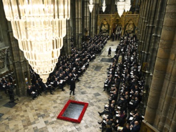 Η κηδεία της βασίλισσας Ελισάβετ σε αριθμούς – Πάνω από 10.000 αστυνομικοί επί ποδός