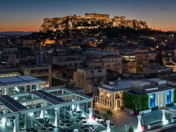 ΕΞΑ-ΑΑ - Ξενοδοχεία Αθήνας: Κάτω από το 2019 οι επιδόσεις στο 8μηνο - Αυξημένη μόνο η μέση τιμή δωματίου