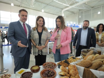 Με &quot;Ελληνικό Πρωινό&quot; οι Ξενοδόχοι και το Αεροδρόμιο της Αθήνας γιορτάζουν την Παγκόσμια Ημέρα Τουρισμού  