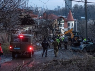 Αεροσκάφος έπεσε σε κτίριο που στεγάζει παιδικό σταθμό στο Μπρόβαρι, κοντά στο Κίεβο - Υπάρχουν απώλειες 