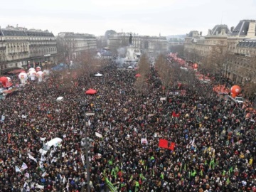 Οι απεργίες δεν θα έχουν σοβαρό οικονομικό αντίκτυπο στη γαλλική οικονομία, εκτιμά ο Λεμέρ