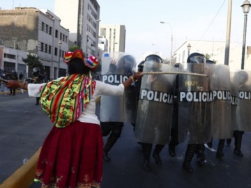 Νέες μαζικές κινητοποιήσεις στο Περού κατά της προέδρου Μπολουάρτε