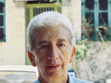 «Έφυγε» ο φωτορεπόρτερ του Πολυτεχνείου, Βασίλης Καραγεώργος, στα 93 του χρόνια
