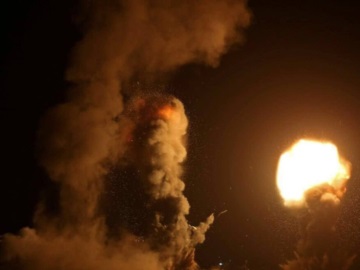 Σφοδροί βομβαρδισμοί στη Λωρίδα της Γάζας, διακόπηκαν τηλεπικοινωνίες και Ίντερνετ