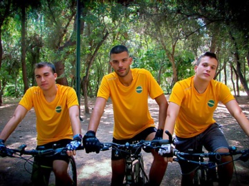 Οι Ποδηλατάδες στην Αίγινα (βίντεο) 