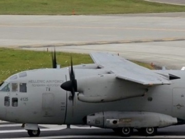 Η Ελλάδα έστειλε με C-130 ανθρωπιστική βοήθεια για τη Γάζα