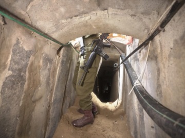 IDF: Στο «φως» νέα στοιχεία για τις σήραγγες της Χαμάς κάτω από το νοσοκομείο Αλ Σίφα