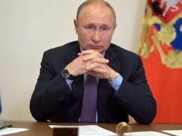Πούτιν: «Ηλίθιοι και νεοφασίστες» οι Ουκρανοί ηγέτες
