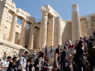 INΣΕΤΕ: Η &quot;ακτινογραφία&quot; του ελληνικού τουρισμού 2022