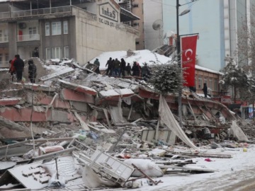 Νέος ισχυρός σεισμός 7,7 Ρίχτερ στην Τουρκία