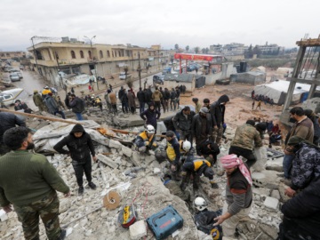 Πάνω από 8.700 οι νεκροί σε Τουρκία και Συρία - Μάχη με τον χρόνο για επιζώντες 