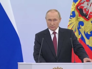 Ομιλία Πούτιν στο ρωσικό κοινοβούλιο για τον πόλεμο στην Ουκρανία στον απόηχο της επίσκεψης Μπάιντεν στο Κίεβο