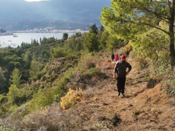 Πόρος: Όλοι μαζί περπατάμε στο μονοπάτι Poros Trails Νο 5 - &quot;Το βουνό και το μοναστήρι&quot;