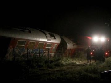 Εκτροχιασμός τρένου έξω από τα Τέμπη - Αναφορές για τραυματίες