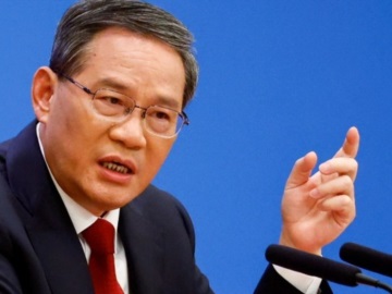 Ο Λι Τσιανγκ καταγγέλλει την πολιτική «περικύκλωσης» και «καταστολής» της Κίνας από τις ΗΠΑ