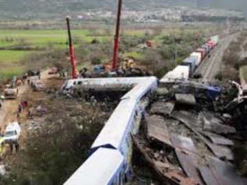 Σύγκρουση τρένων στα Τέμπη: «Δεν θα ξεχάσω ποτέ όταν κατάλαβα ότι δεν έχω πεθάνει»
