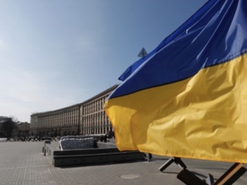 Η ΕΕ οριστικοποιεί το σχέδιο εφοδιασμού της Ουκρανίας αξίας 2 δισ. ευρώ