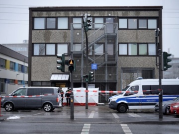 Γερμανία: Άνδρας έπεσε με το αυτοκίνητό του πάνω σε πλήθος – Πολλοί τραυματίες