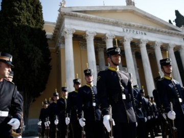 Με λαμπρότητα τιμά η Ελλάδα τον ξεσηκωμό του Γένους