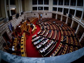 Φρένο στα σχέδια Κασιδιάρη να παρακάμψει το νόμο – Τη Δευτέρα στη Βουλή η πρόσθετη παρέμβαση