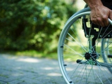 «Προσωπικός Βοηθός για Άτομα με Αναπηρία» και αύξηση κατά 8%, από την 1η Μαΐου 2023, 13 αναπηρικών επιδομάτων
