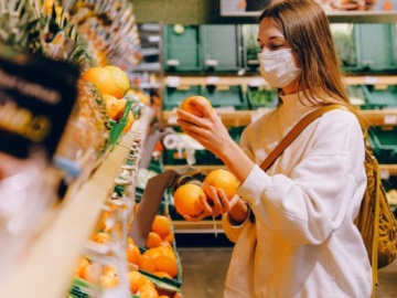Έρευνα: Το φθηνότερο αλλά μη υγιεινό junk food επιλέγουν οι καταναλωτές
