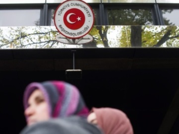 Αρχίζουν σήμερα να ψηφίζουν για τις εκλογές της 14ης Μαΐου οι 1,5 εκατ. Τούρκοι στη Γερμανία