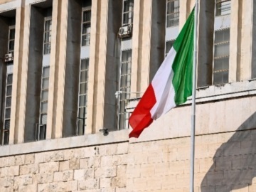 Ψηφίζουν σήμερα οι κάτοικοι 595 δήμων της Ιταλίας - Aναμένεται αύξηση της αποχής