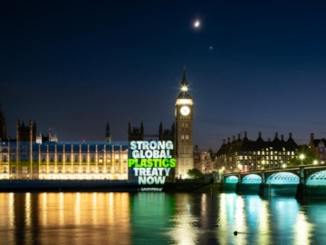 Greenpeace: Στην τελική ευθεία οι διαπραγματεύσεις του ΟΗΕ για να μπει τέλος στην πλαστική ρύπανση