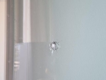 Ρέθυμνο: Σφαίρα κατέληξε σε παράθυρο παιδικού δωματίου