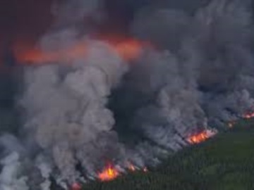 Φλέγεται ο Καναδάς με 150 πυρκαγιές – 15.000 κάτοικοι έφυγαν από τα σπίτια τους – “Χάθηκε” από τον καπνό η Νέα Υόρκη  (συγκλονιστικές εικόνες)
