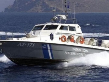 Πάνω από 80 μετανάστες διασώθηκαν ανοιχτά της Πύλου μετά από ανατροπή σκάφους – Σε εξέλιξη η επιχείρηση διάσωσης